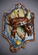 ALFRED RENOLEAU, Crabe and fish plate in ceramic slip