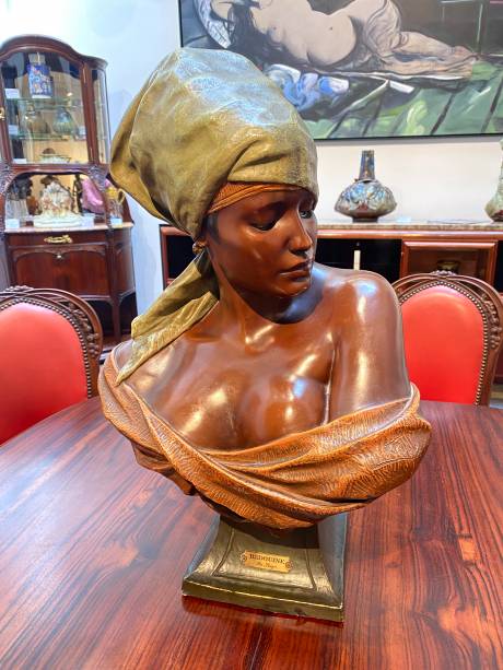  483_Goldscheider (Manuf.), Buste de femme berbère