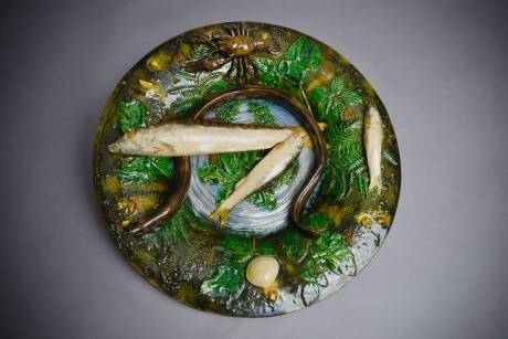 ALFRED RENOLEAU, Round dish with eel in ceramic slip