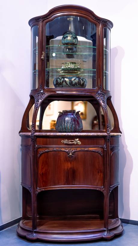 Paul-Alexandre Dumas, Mahogany dining room furniture