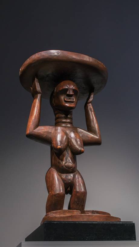 Songye, Tabouret sur cariatide. 