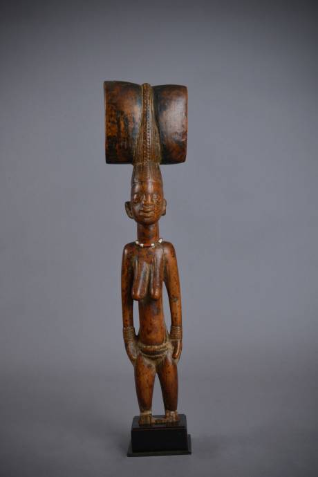 Yoruba, Oshe Shango debout