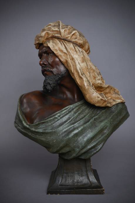 Galerie Origines - Arles - Goldscheider - Rudholf Thiele - Bust of Berber man in polychrome terracotta