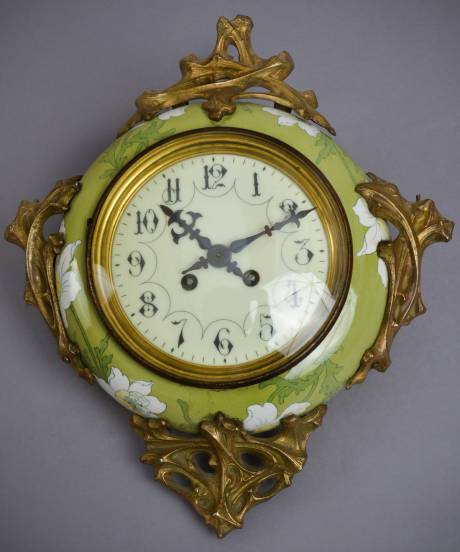 Galerie Origines - Arles  - Hector Guimard - Pendule murale - Enamel and gilded bronze